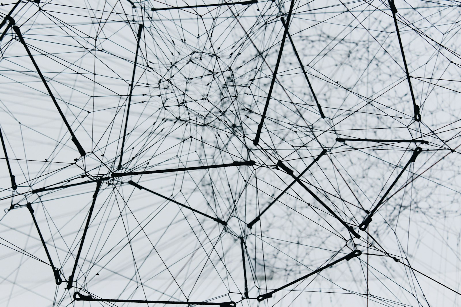 OpenAI 被八州起诉
