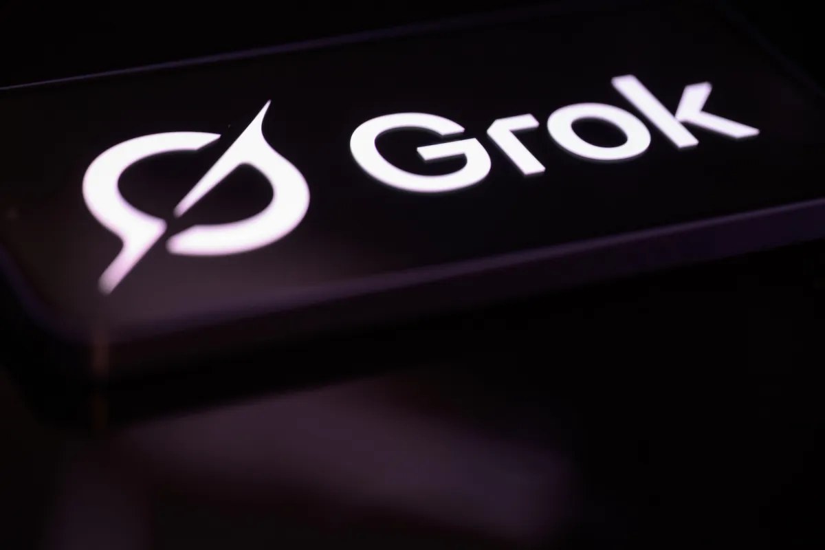 Grok 标志