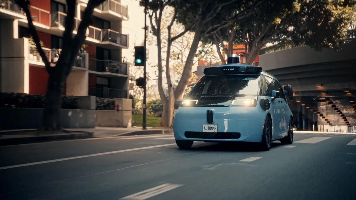 Waymo 无人驾驶车